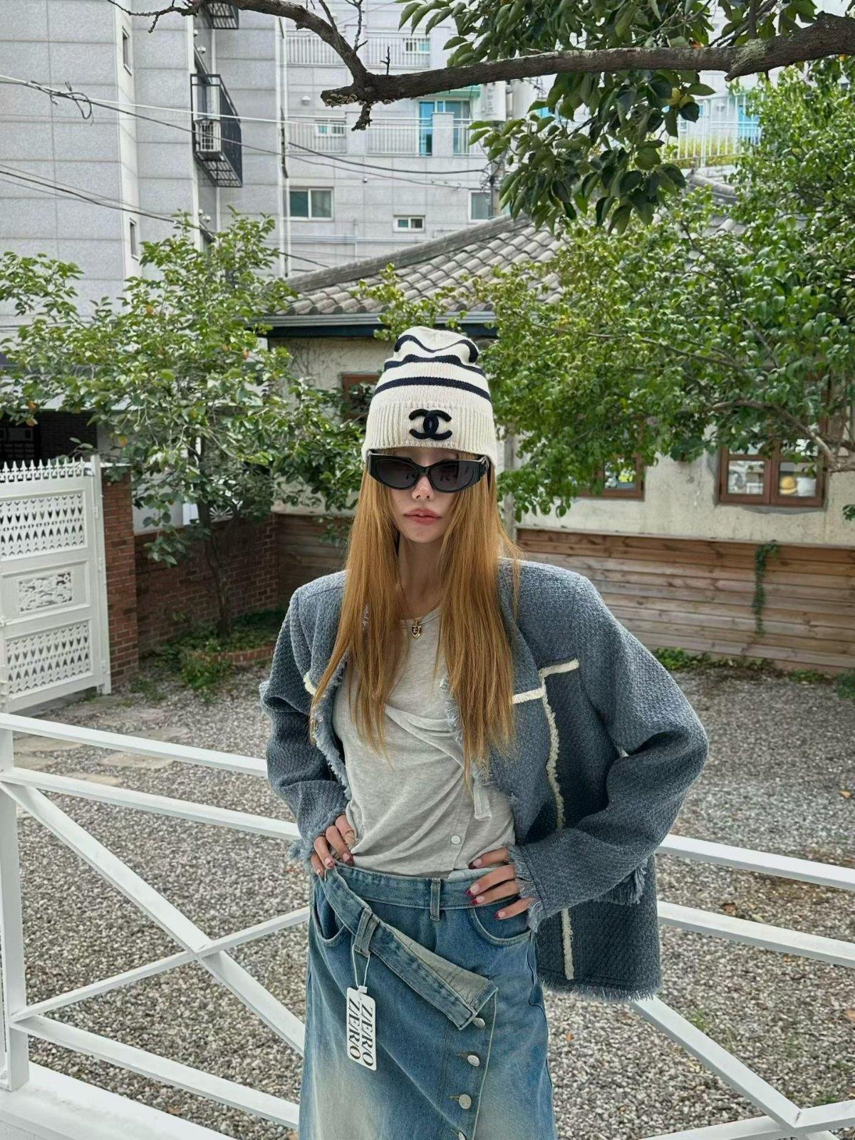 毛邊霧面小香中長外套